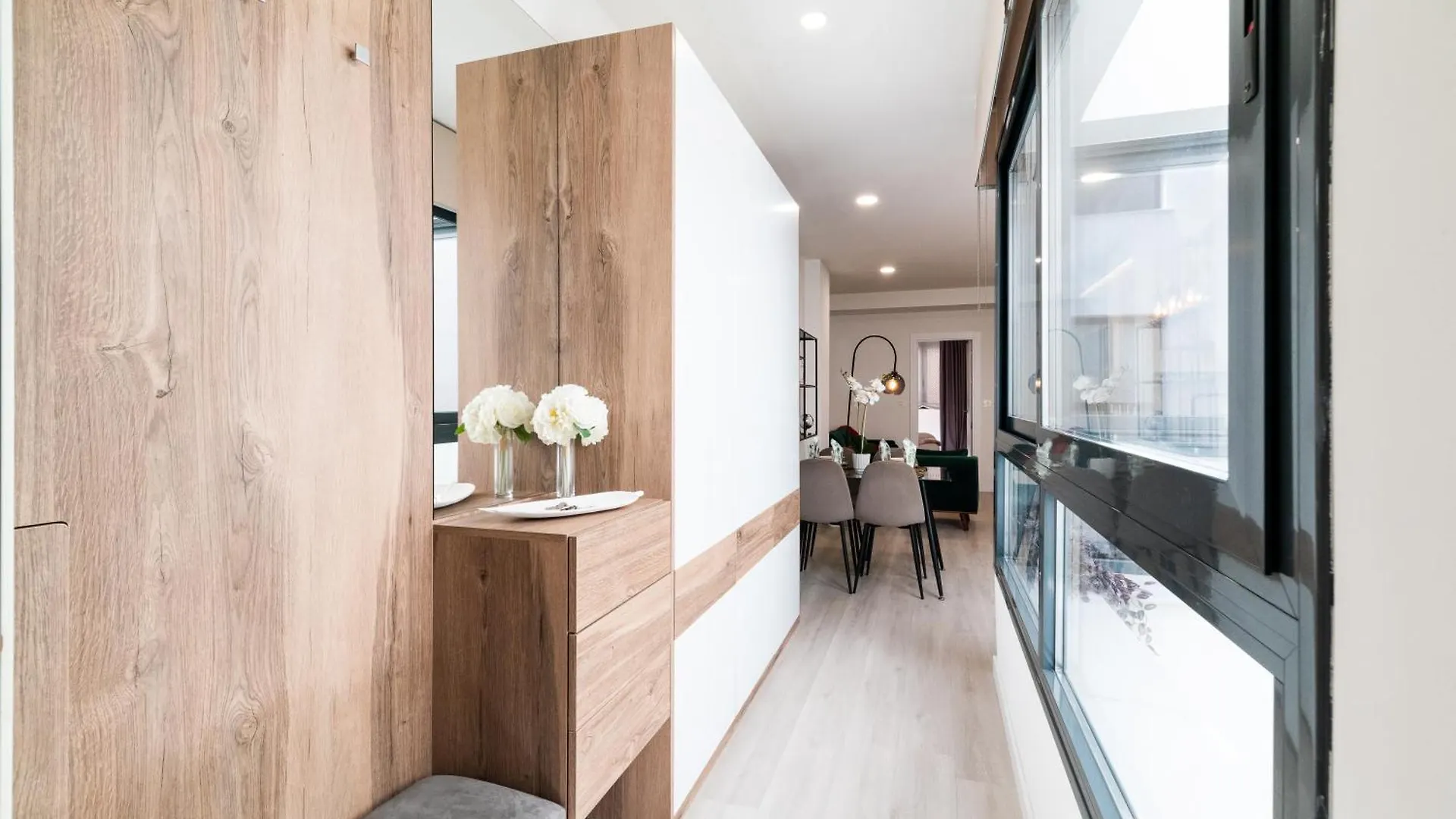 Wekey Homes, Angel Deluxe Apartment & Free Parking Granada Spain