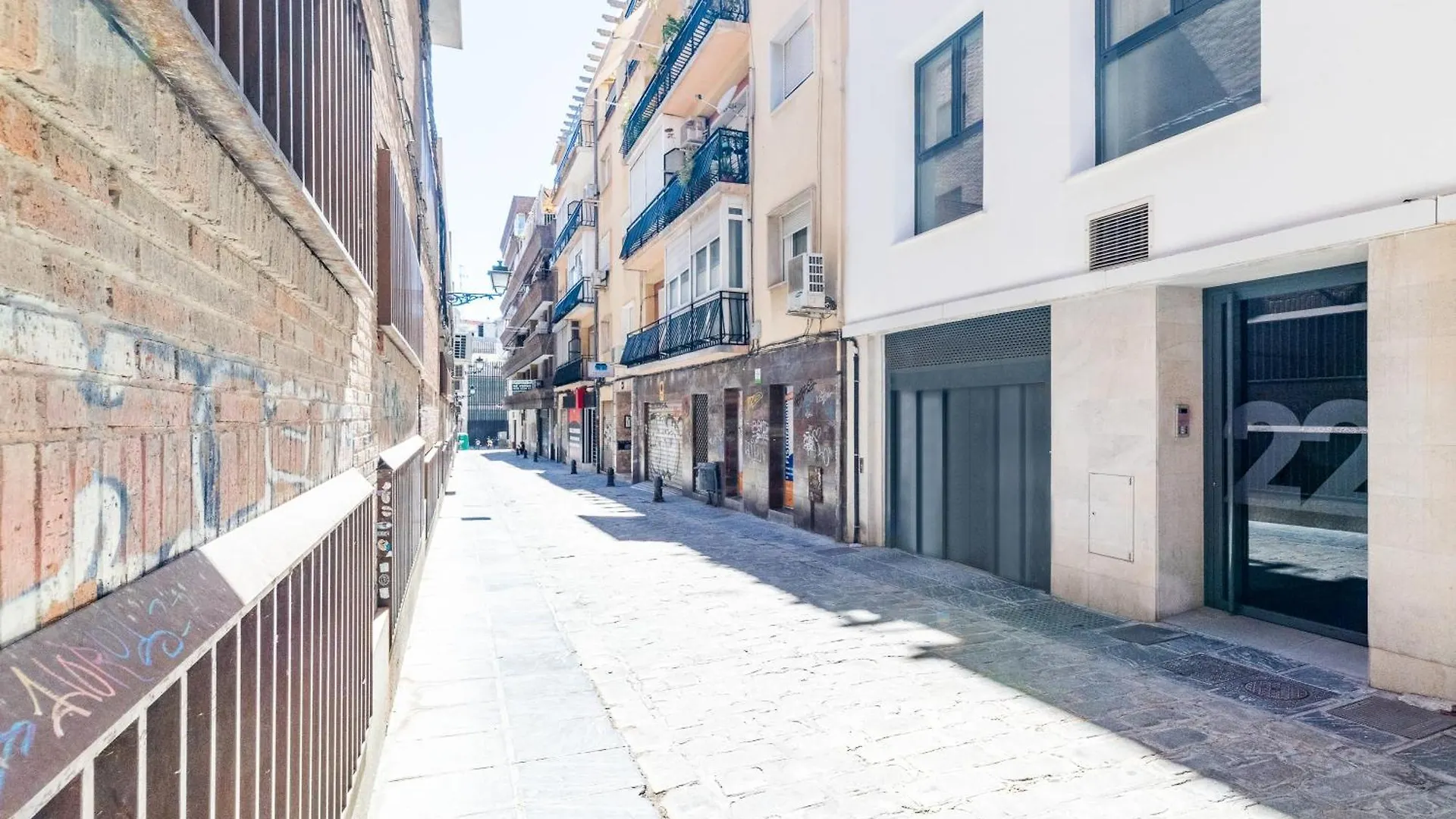 Wekey Homes, Angel Deluxe Apartment & Free Parking Granada 0*,