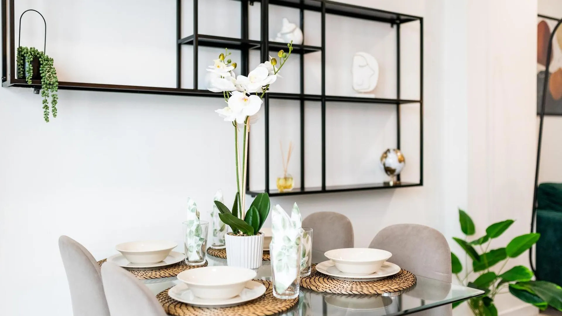 Wekey Homes, Angel Deluxe Apartment & Free Parking Granada 0*,  Spain