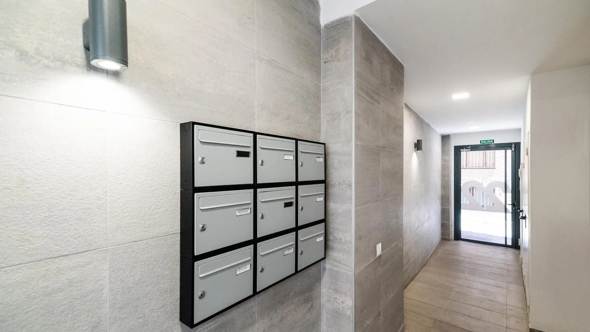 Wekey Homes, Angel Deluxe Apartment & Free Parking Granada 0*,  Spain